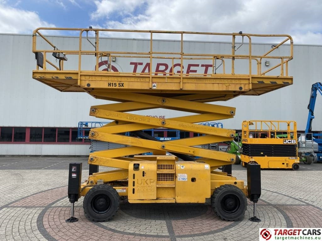 Haulotte H15SXNT Diesel H15SX 4x4 Scissor Work Lift 1500cm - Scherenbühne: das Bild 5 Haulotte H15SXNT Diesel H15SX 4x4 Scissor Work Lift 1500cm - Scherenbühne: das Bild 5