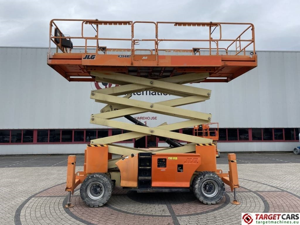 JLG 4394RT Diesel 4x4 Scissor Work Lift 1511cm - Scherenbühne: das Bild 5 JLG 4394RT Diesel 4x4 Scissor Work Lift 1511cm - Scherenbühne: das Bild 5