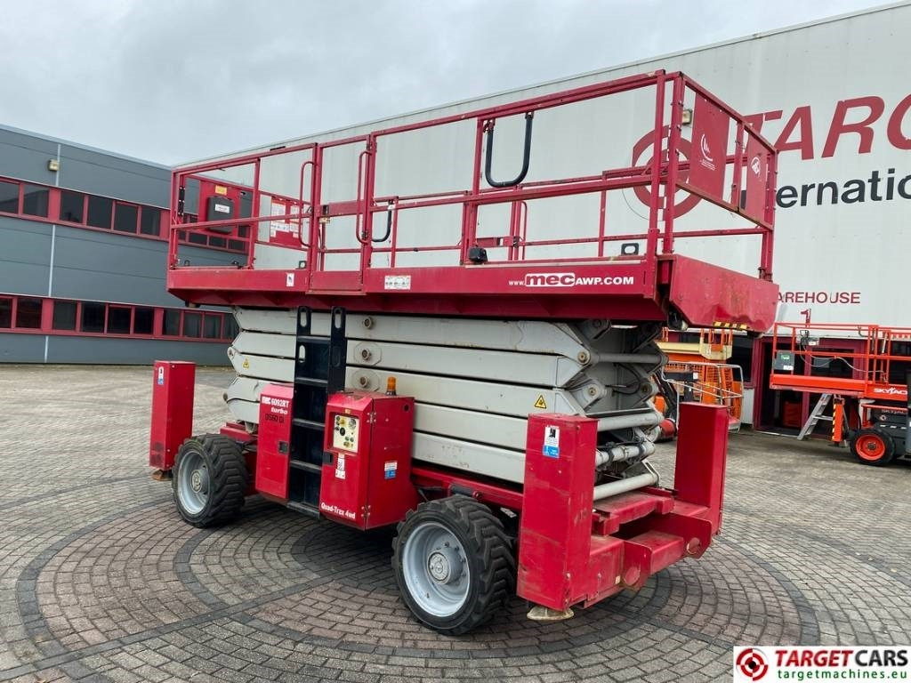 MEC 6092RT Diesel 4x4 Scissor Work LIft 2020cm - Scherenbühne: das Bild 4 MEC 6092RT Diesel 4x4 Scissor Work LIft 2020cm - Scherenbühne: das Bild 4