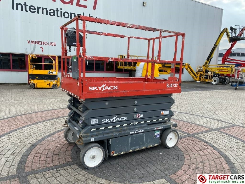 SkyJack SJ4732 Electric 4732 Scissor Work Lift 1165cm - Scherenbühne: das Bild 1 SkyJack SJ4732 Electric 4732 Scissor Work Lift 1165cm - Scherenbühne: das Bild 1