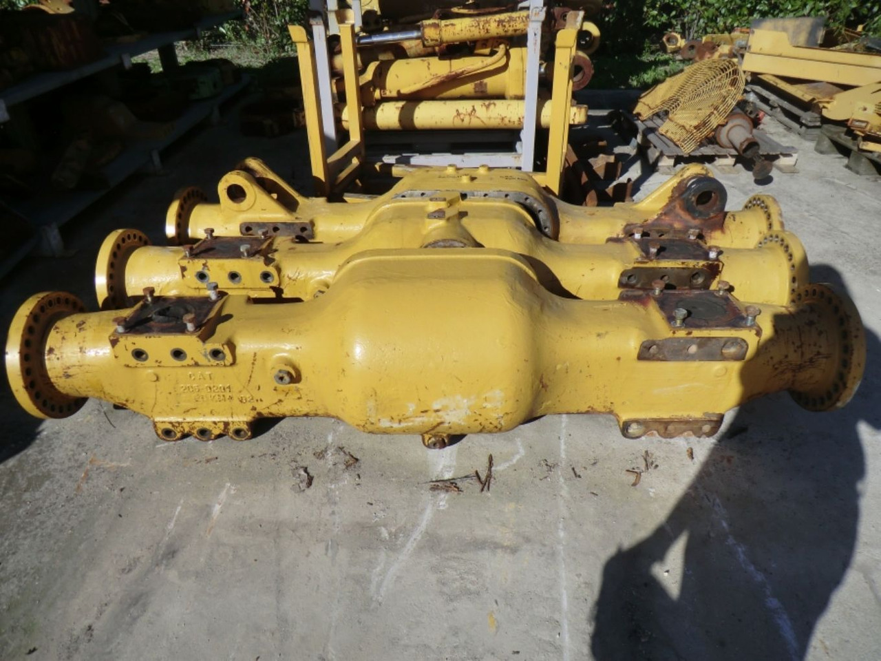Caterpillar 735 ALLOGGIAMENTO ASSALE CENTRALE - Achse und Teile für Baumaschine: das Bild 2 Caterpillar 735 ALLOGGIAMENTO ASSALE CENTRALE - Achse und Teile für Baumaschine: das Bild 2