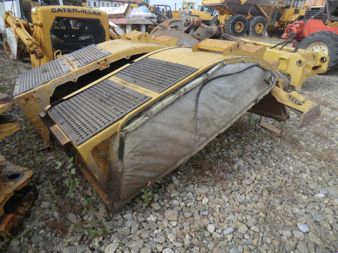 Caterpillar 735 Parafango anteriore destro e sinistro. - Kotflügel für Baumaschine: das Bild 3 Caterpillar 735 Parafango anteriore destro e sinistro. - Kotflügel für Baumaschine: das Bild 3