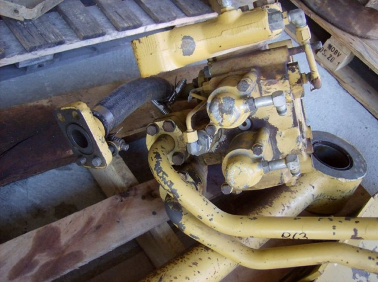 Caterpillar 963 DISTRIBUTORE IDRAULICO - Hydraulik ventil für Baumaschine: das Bild 1 Caterpillar 963 DISTRIBUTORE IDRAULICO - Hydraulik ventil für Baumaschine: das Bild 1