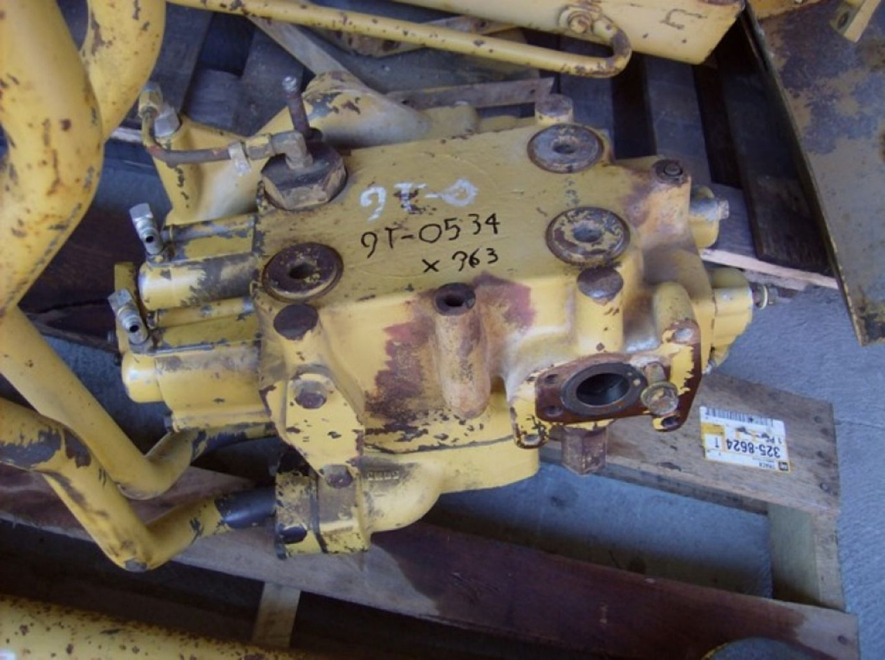 Caterpillar 963 DISTRIBUTORE IDRAULICO - Hydraulik ventil für Baumaschine: das Bild 2 Caterpillar 963 DISTRIBUTORE IDRAULICO - Hydraulik ventil für Baumaschine: das Bild 2