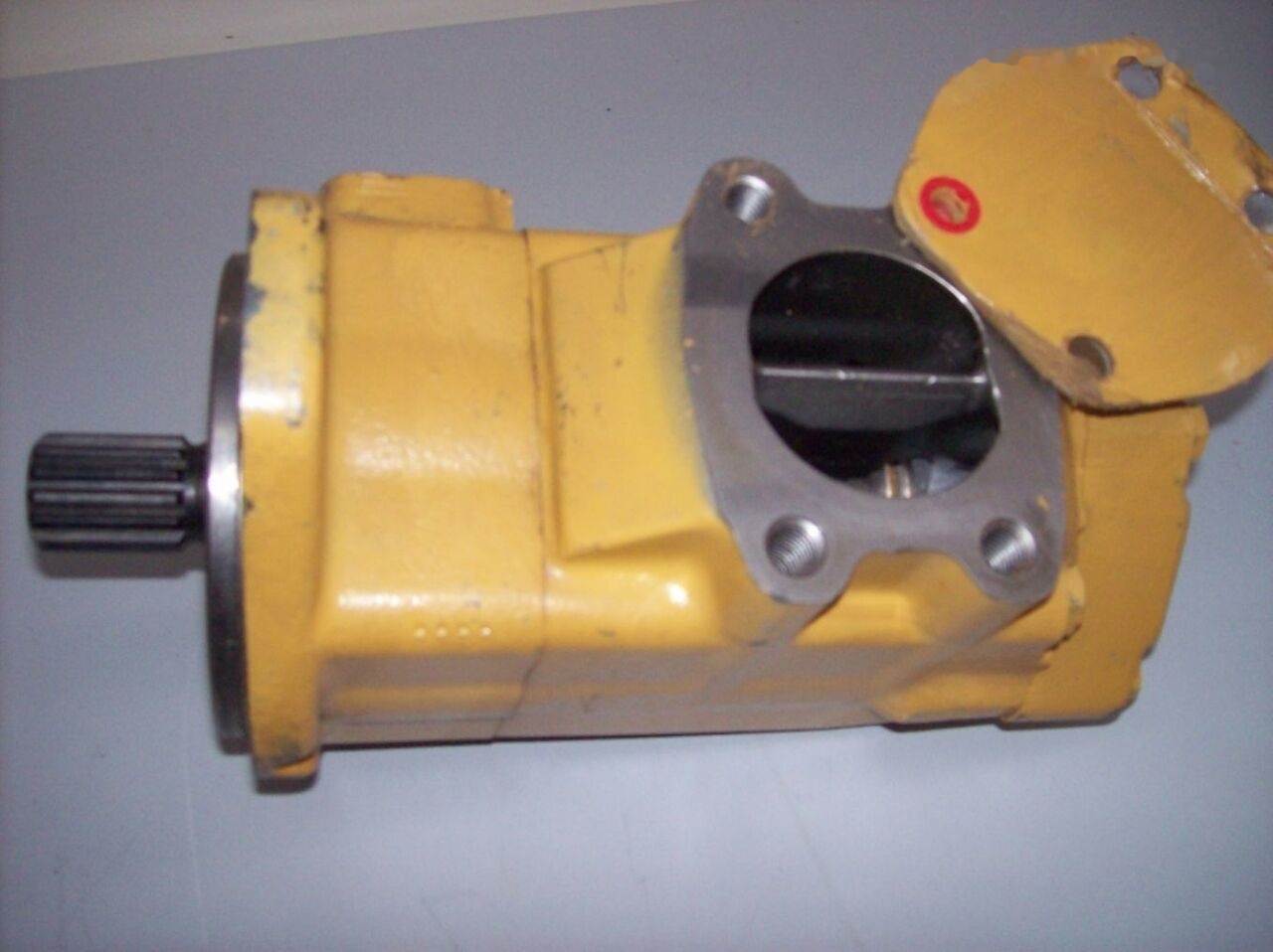 New (9T1760) CATERPILLAR IT18 - Hydraulikpumpe für Radlader: das Bild 1 New (9T1760) CATERPILLAR IT18 - Hydraulikpumpe für Radlader: das Bild 1