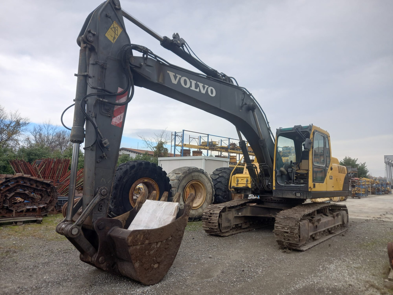 VOLVO EC210B NLC Escavatore cingolato usato in buone condizioni. - Kettenbagger: das Bild 2 VOLVO EC210B NLC Escavatore cingolato usato in buone condizioni. - Kettenbagger: das Bild 2