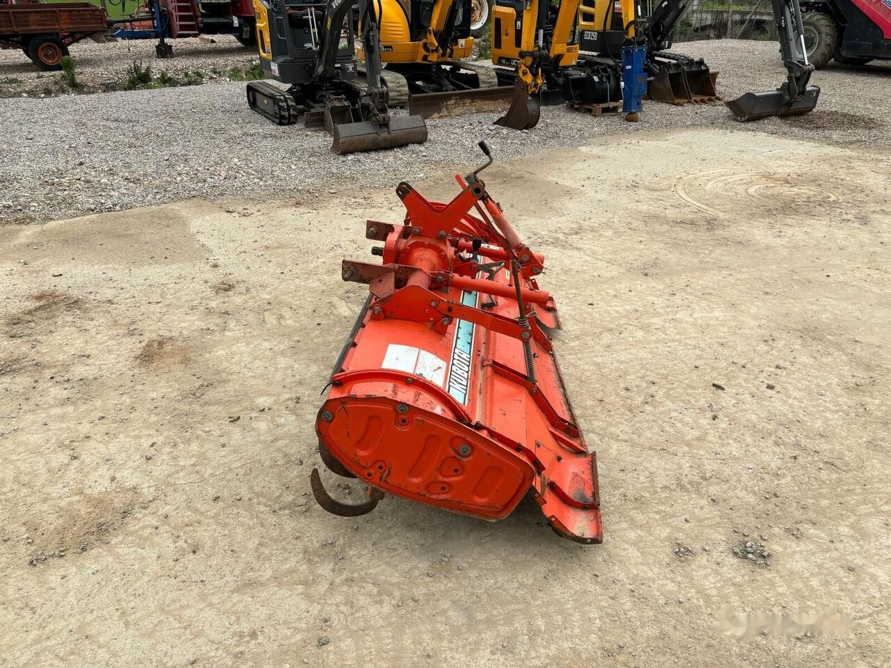 Kubota R 15 N - Bodenfräse: das Bild 3 Kubota R 15 N - Bodenfräse: das Bild 3