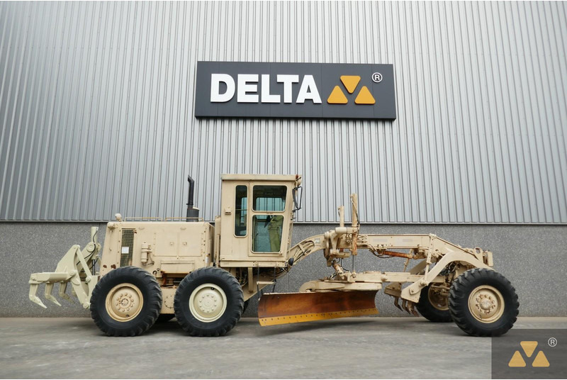 Caterpillar 130G Ex-army - Grader: das Bild 2 Caterpillar 130G Ex-army - Grader: das Bild 2