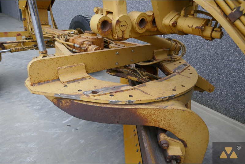 Grader Caterpillar 140H: das Bild 13