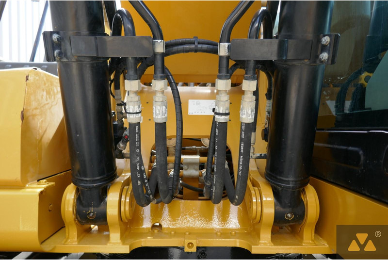 Kettenbagger Caterpillar 320: das Bild 20