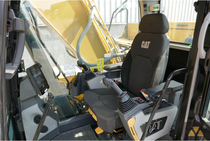 Kettenbagger Caterpillar 320: das Bild 7