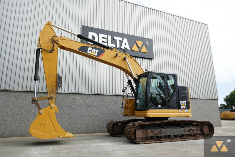 Caterpillar 325F LCR - Kettenbagger: das Bild 3 Caterpillar 325F LCR - Kettenbagger: das Bild 3