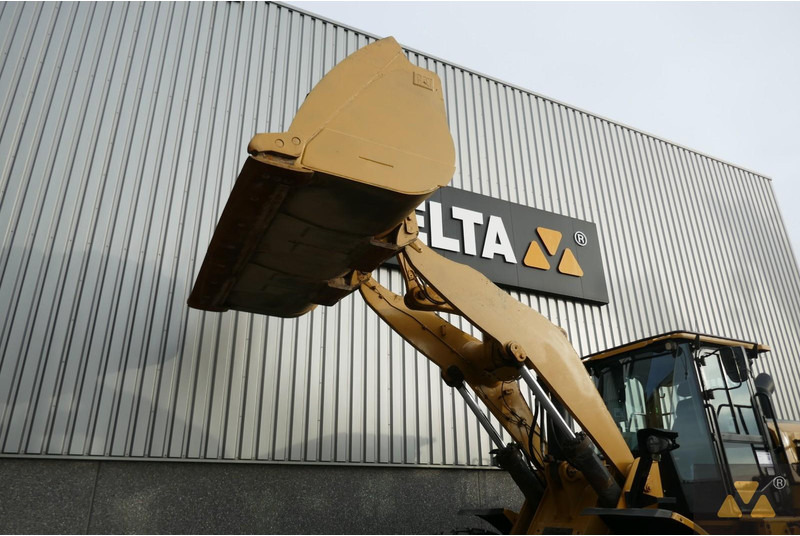 Radlader Caterpillar 972M: das Bild 16