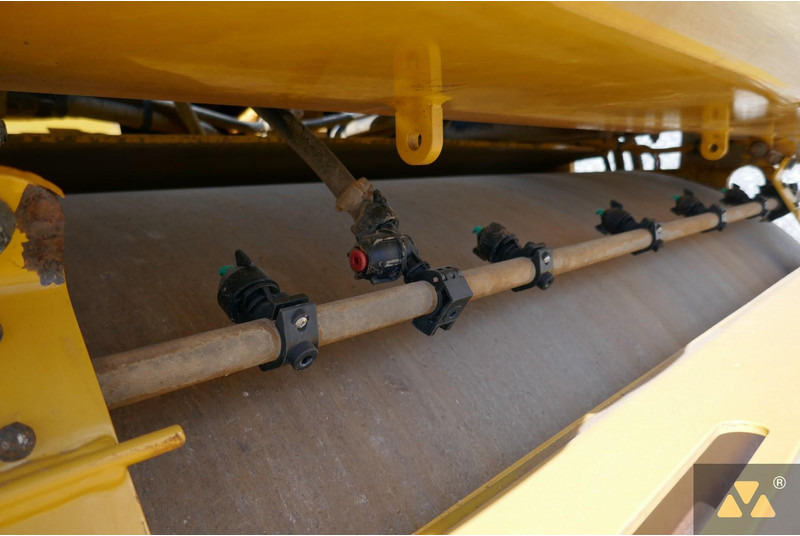 Walzen Caterpillar CB10: das Bild 13