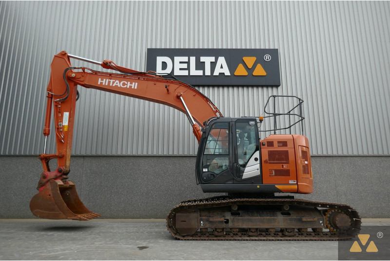 Hitachi ZX225USLC-6 - Kettenbagger: das Bild 1 Hitachi ZX225USLC-6 - Kettenbagger: das Bild 1