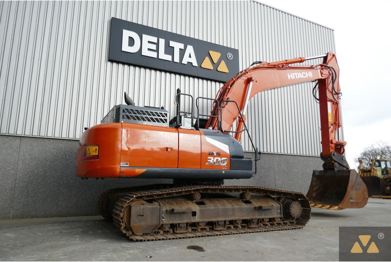 Hitachi ZX300LC-7 - Kettenbagger: das Bild 5 Hitachi ZX300LC-7 - Kettenbagger: das Bild 5