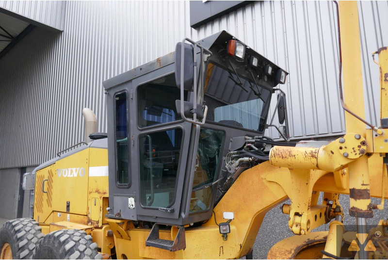 Grader Volvo G720B: das Bild 17