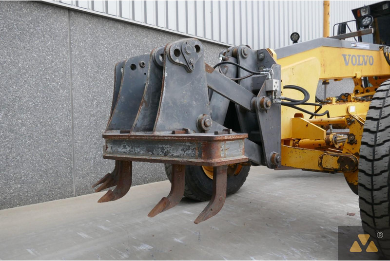 Grader Volvo G720B: das Bild 8
