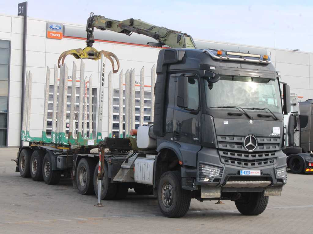 Mercedes-Benz Arocs 3351, 6x6, HYDRAULIC ARM LOGLIFT ET450, TIRES 80% + DOLL (2017) - Andere Technik: das Bild 3 Mercedes-Benz Arocs 3351, 6x6, HYDRAULIC ARM LOGLIFT ET450, TIRES 80% + DOLL (2017) - Andere Technik: das Bild 3