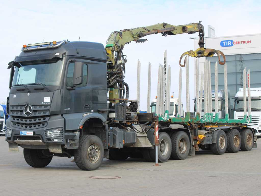 Mercedes-Benz Arocs 3351, 6x6, HYDRAULIC ARM LOGLIFT ET450, TIRES 80% + DOLL (2017) - Andere Technik: das Bild 1 Mercedes-Benz Arocs 3351, 6x6, HYDRAULIC ARM LOGLIFT ET450, TIRES 80% + DOLL (2017) - Andere Technik: das Bild 1