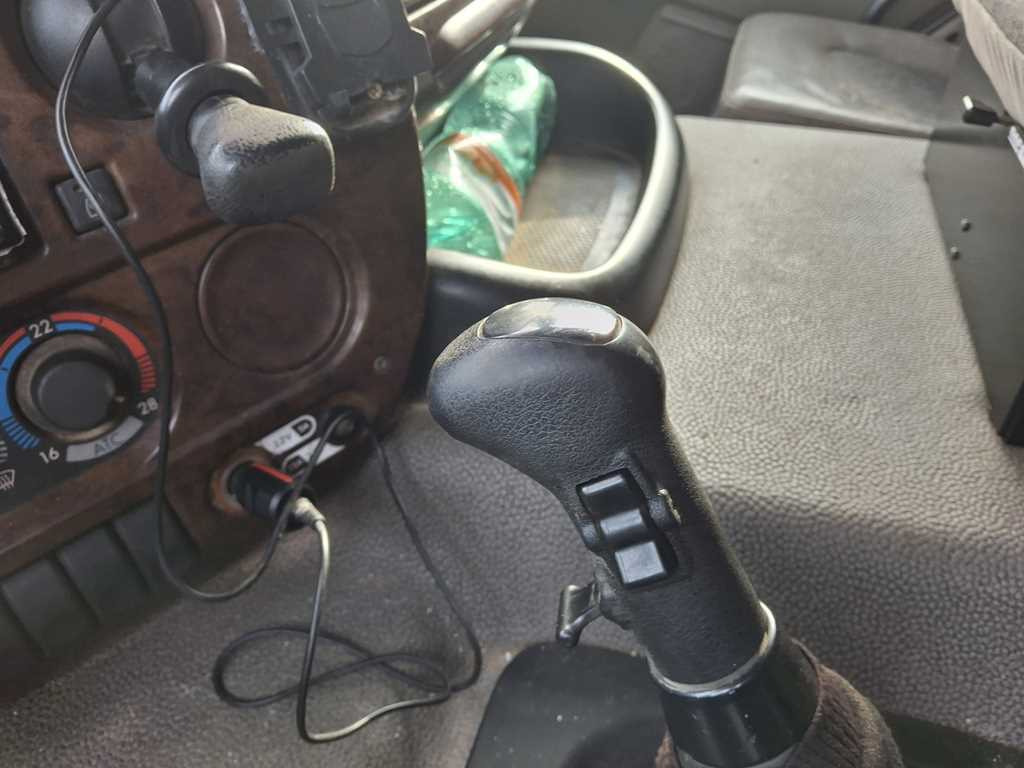 Kipper DAF CF 85.460, 6X4, BEACONS: das Bild 16