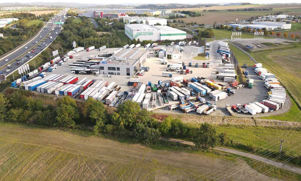 DAF LF 55.250, EURO 4, SIDE BOARD, HYDRAULIC ARM PALFINGER PKK 15500 - Pritsche LKW, Autokran: das Bild 2 DAF LF 55.250, EURO 4, SIDE BOARD, HYDRAULIC ARM PALFINGER PKK 15500 - Pritsche LKW, Autokran: das Bild 2