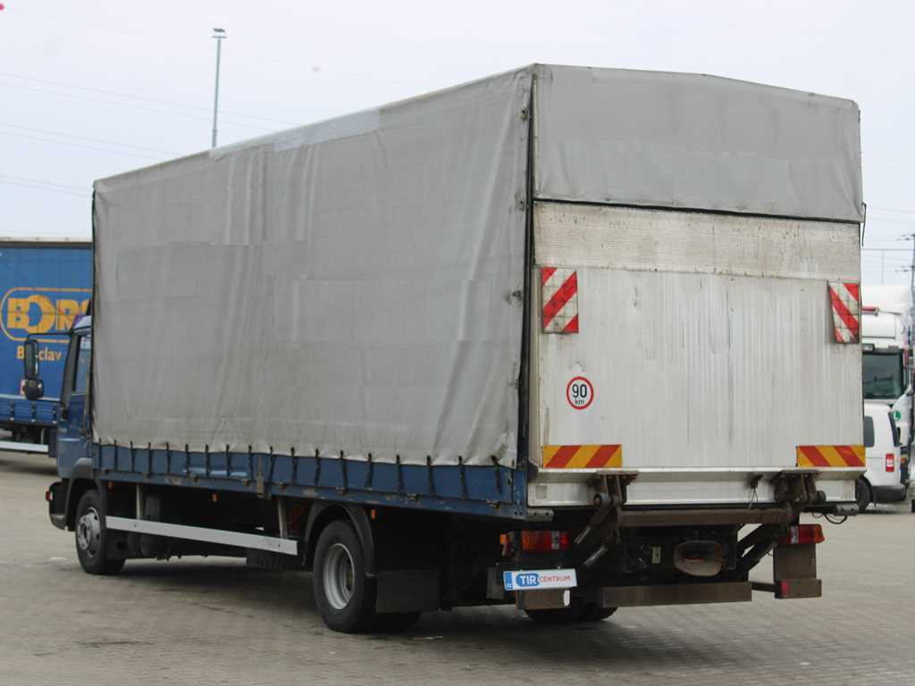 MAN LE 12.220, EURO 6, HYDRAULIC FRONT, TIRES 80% - Plane LKW: das Bild 5 MAN LE 12.220, EURO 6, HYDRAULIC FRONT, TIRES 80% - Plane LKW: das Bild 5