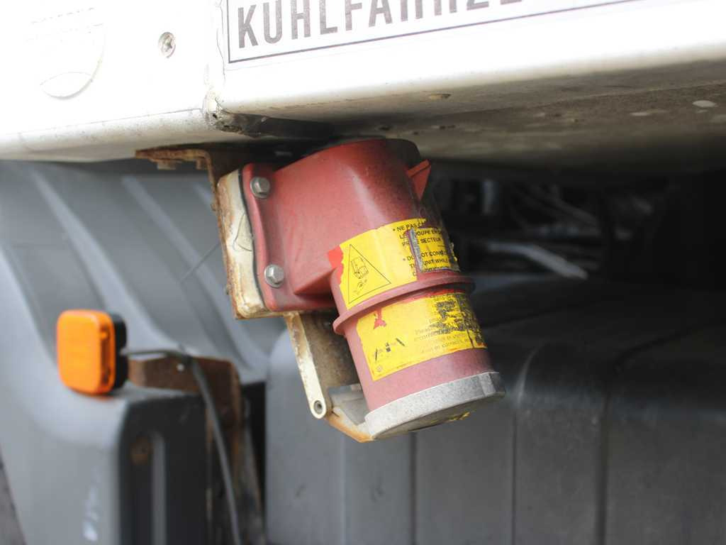 Kühlkoffer LKW MAN TGL 12.210, EURO 4, HYDRAULIC FRONT, CARRIER SUPRA 850 Mt, 2X EVAPORATOR: das Bild 6