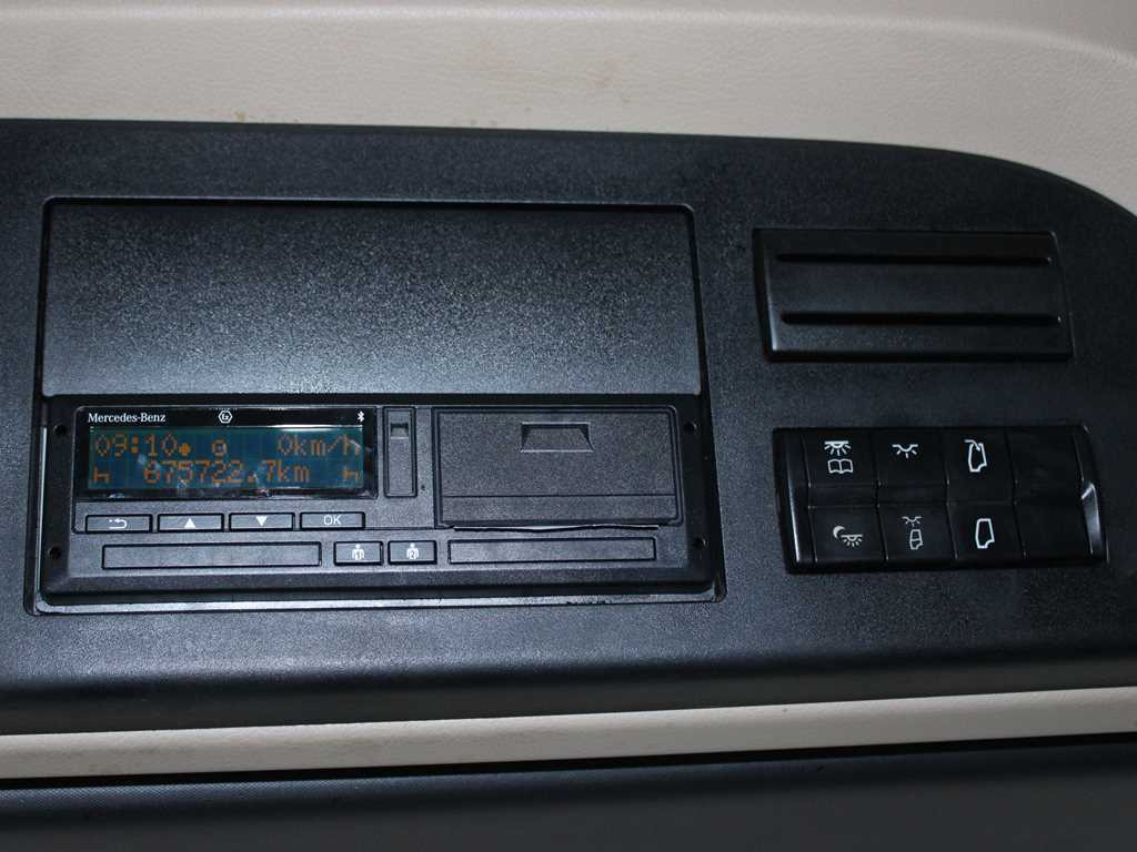 Sattelzugmaschine Mercedes-Benz Actros 1851, EURO 6, NAVIGATION: das Bild 13