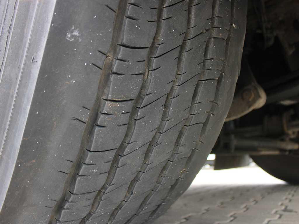Sattelzugmaschine Renault MAGNUM 440.18, EURO 3: das Bild 18