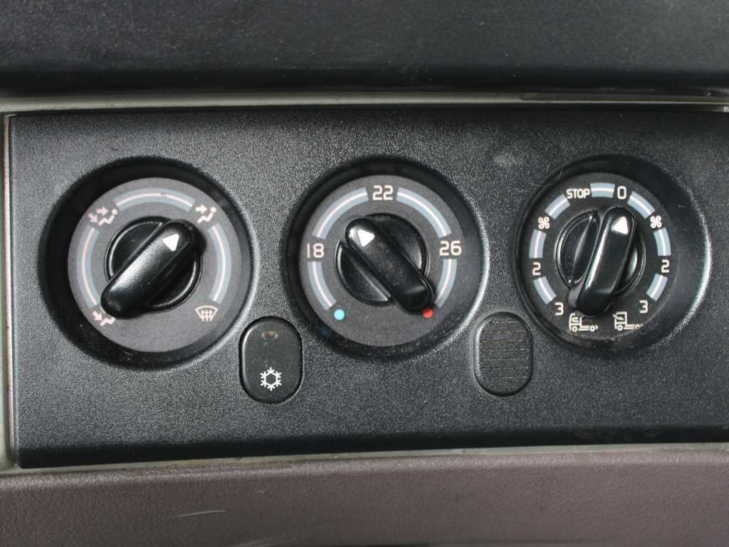 Sattelzugmaschine Renault MAGNUM 440.18, EURO 3: das Bild 9