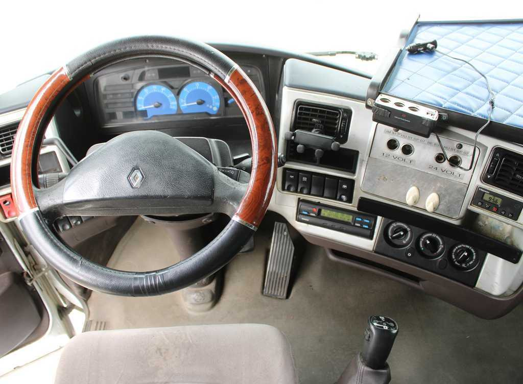 Sattelzugmaschine Renault MAGNUM 440.18, EURO 3: das Bild 6