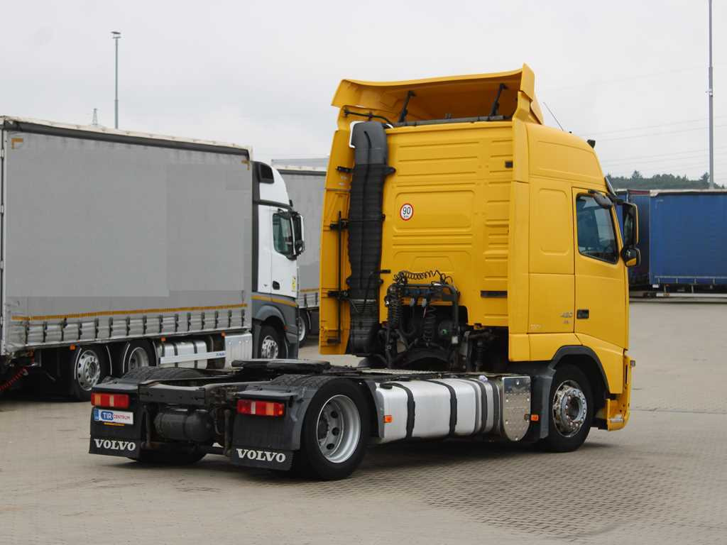 Volvo FH 420, EURO 5 EEV, LOWDECK, AIR SUSPENSION, VEB + - Sattelzugmaschine: das Bild 4 Volvo FH 420, EURO 5 EEV, LOWDECK, AIR SUSPENSION, VEB + - Sattelzugmaschine: das Bild 4