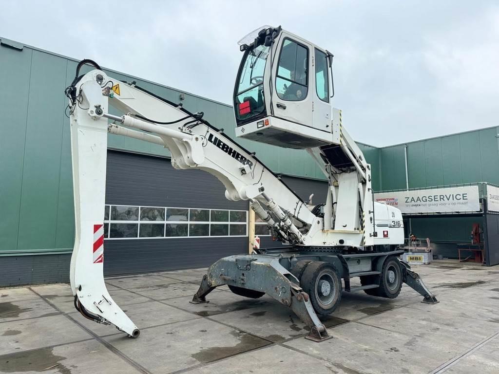 Liebherr A 316 - Umschlagbagger: das Bild 2 Liebherr A 316 - Umschlagbagger: das Bild 2