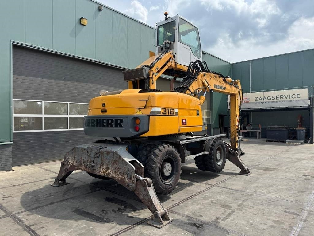 Liebherr A 316 - Umschlagbagger: das Bild 4 Liebherr A 316 - Umschlagbagger: das Bild 4