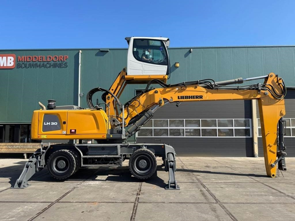 Umschlagbagger Liebherr LH 30 M: das Bild 7