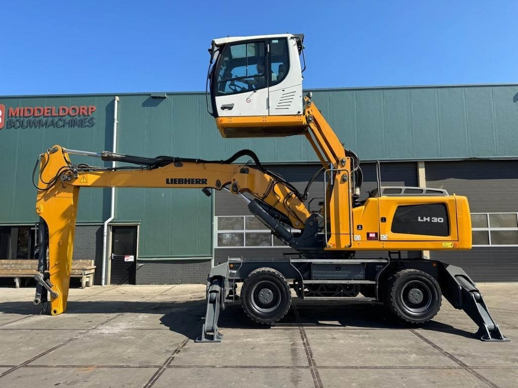 Umschlagbagger Liebherr LH 30 M: das Bild 12