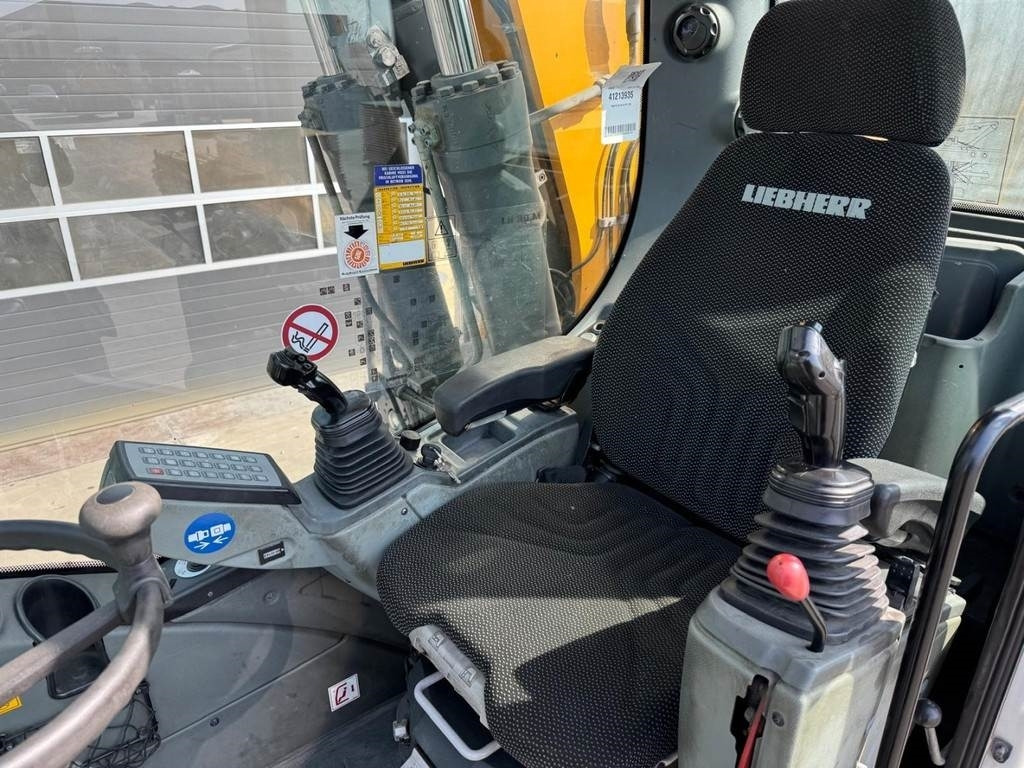 Umschlagbagger Liebherr LH 30 M: das Bild 9