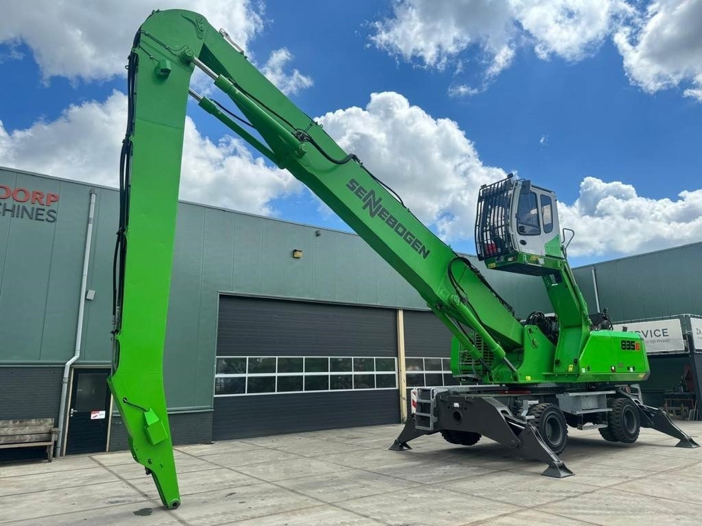 Sennebogen 835M E - Umschlagbagger: das Bild 2 Sennebogen 835M E - Umschlagbagger: das Bild 2