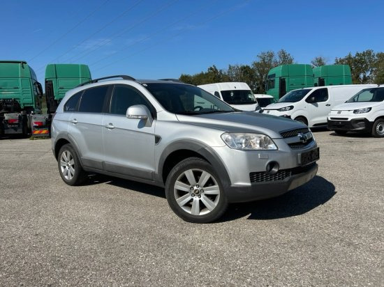 Chevrolet Captiva 3,2 V6 - SUV/ Geländewagen: das Bild 3 Chevrolet Captiva 3,2 V6 - SUV/ Geländewagen: das Bild 3