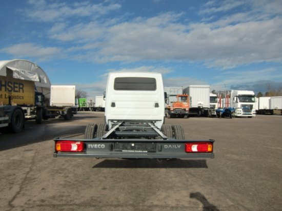 Iveco Daily 40 - 180 Fahrgestell, E6 Automatik 2 Stück verfügbar - Fahrgestell LKW: das Bild 5 Iveco Daily 40 - 180 Fahrgestell, E6 Automatik 2 Stück verfügbar - Fahrgestell LKW: das Bild 5