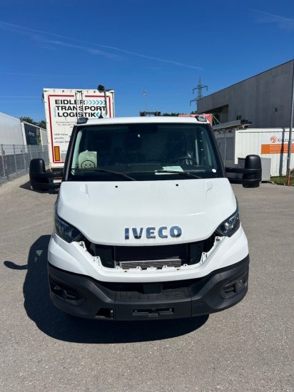 Iveco Daily 40 - 180 Fahrgestell, E6 Ohne Motor/Ohne Getriebe - Fahrgestell LKW: das Bild 2 Iveco Daily 40 - 180 Fahrgestell, E6 Ohne Motor/Ohne Getriebe - Fahrgestell LKW: das Bild 2