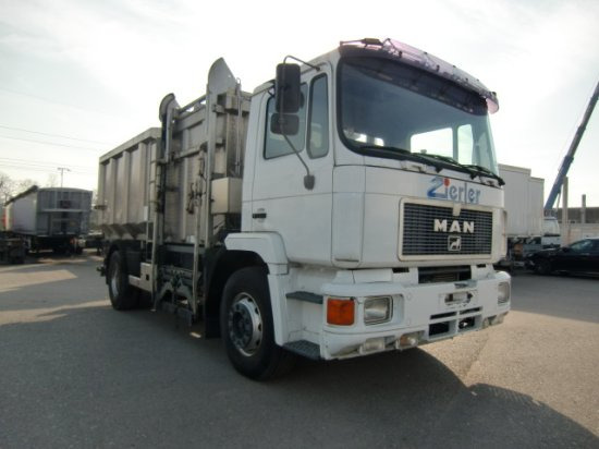 MAN 19.342 Tierkörperverwertung Sonderaufbau, Blattgefedert - Kommunal-/ Sonderfahrzeug, LKW: das Bild 3 MAN 19.342 Tierkörperverwertung Sonderaufbau, Blattgefedert - Kommunal-/ Sonderfahrzeug, LKW: das Bild 3