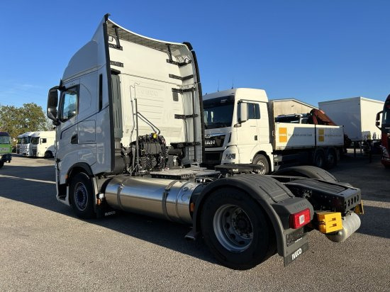 Iveco Stralis 460 Gas, 2 LNG-Tanks, Retarder, Leder - Sattelzugmaschine: das Bild 4 Iveco Stralis 460 Gas, 2 LNG-Tanks, Retarder, Leder - Sattelzugmaschine: das Bild 4