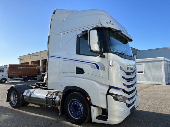 Iveco Stralis 460 Gas, 2 LNG-Tanks, Retarder, Leder - Sattelzugmaschine: das Bild 1 Iveco Stralis 460 Gas, 2 LNG-Tanks, Retarder, Leder - Sattelzugmaschine: das Bild 1