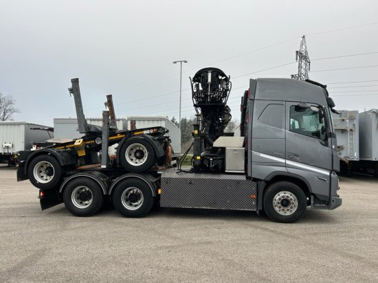 Volvo FH 16 650 6x4 Langholzzug + Doll M2K-9L Nachläufer mit Palfinger Epsilon S260C96, I-Shift, Retarder, - Holztransporter, Autokran: das Bild 4 Volvo FH 16 650 6x4 Langholzzug + Doll M2K-9L Nachläufer mit Palfinger Epsilon S260C96, I-Shift, Retarder, - Holztransporter, Autokran: das Bild 4