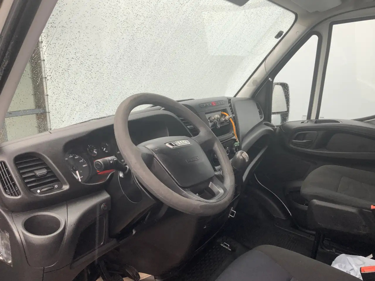 Iveco Daily 35S12 2.3 345 VriesAuto 10 deuren _40 gr onder 0, - Andere Technik: das Bild 4 Iveco Daily 35S12 2.3 345 VriesAuto 10 deuren _40 gr onder 0, - Andere Technik: das Bild 4