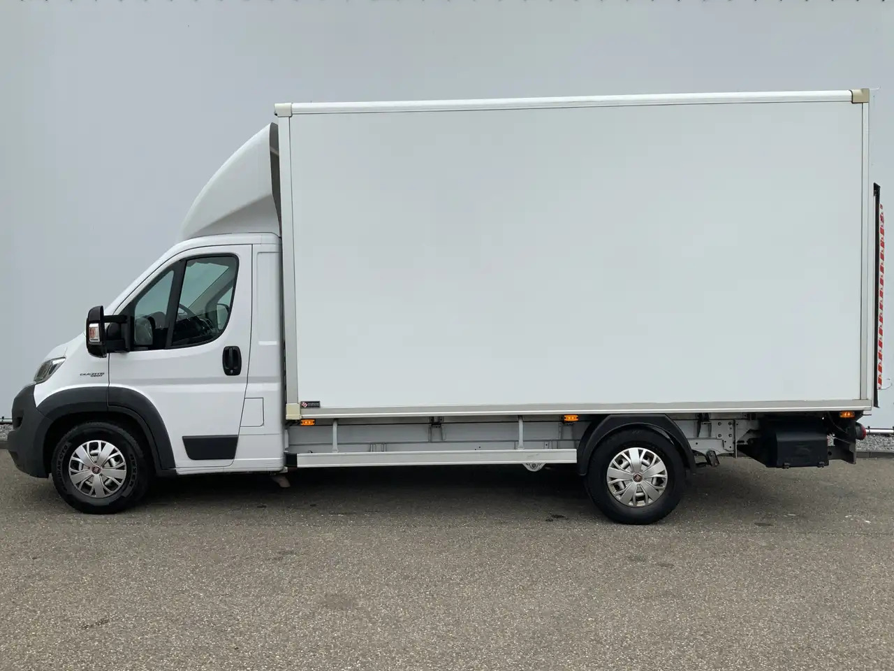 Fiat Ducato 35H 2.3 MultiJet L3H1 Meubelbak & Lift & Zijdeur A - Koffer Transporter: das Bild 3 Fiat Ducato 35H 2.3 MultiJet L3H1 Meubelbak & Lift & Zijdeur A - Koffer Transporter: das Bild 3