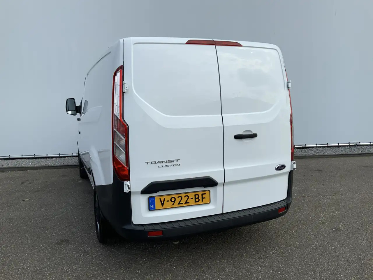 Ford Transit Custom 270 2.2 TDCI L1H1 Economy Edition Airco Cruise 3 Z - Kastenwagen: das Bild 2 Ford Transit Custom 270 2.2 TDCI L1H1 Economy Edition Airco Cruise 3 Z - Kastenwagen: das Bild 2