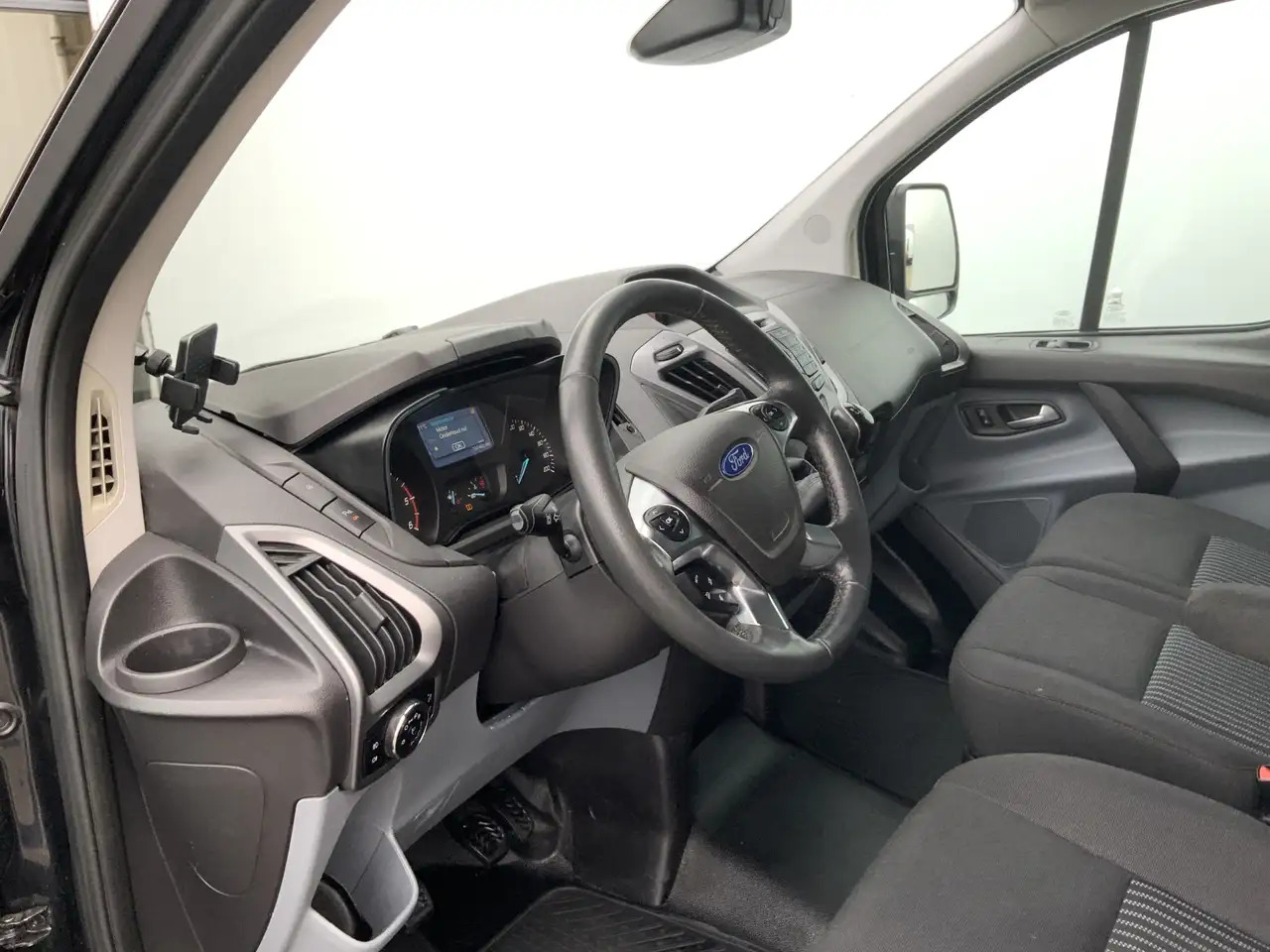 Ford Transit Custom 270 2.2 TDCI L1H1 Trend Airco Cruise 3 Zits Camera - Kastenwagen: das Bild 5 Ford Transit Custom 270 2.2 TDCI L1H1 Trend Airco Cruise 3 Zits Camera - Kastenwagen: das Bild 5